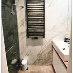 شقة Rent Mariana Mokwy 20 *