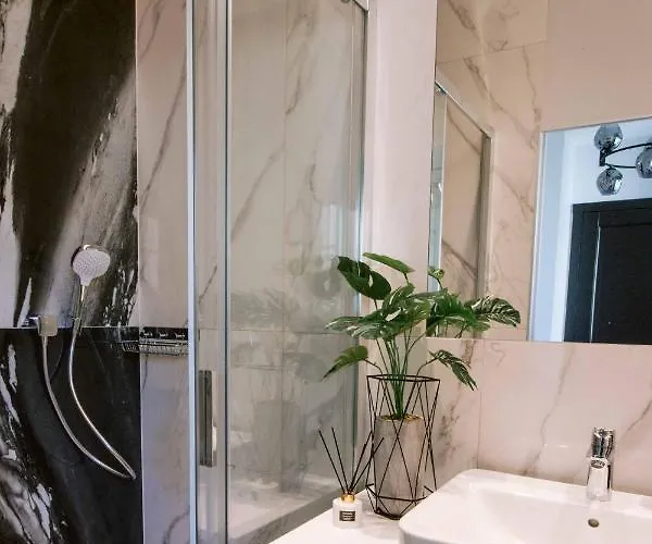 Rent Mariana Mokwy 20 Apartment *